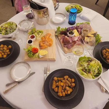 Отель Le Grenier A Sel