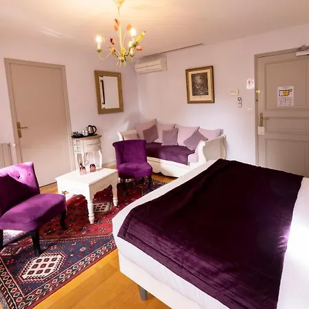 ホテル Le Grenier A Sel モンリュソン