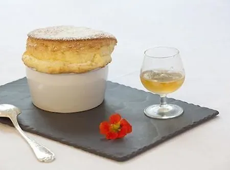 Le Grenier A Sel 4* モンリュソン