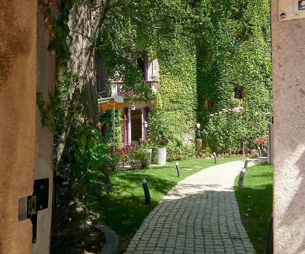 Le Grenier A Sel Hotel 4*